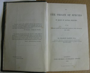 Κάρολος Δαρβίνος, The Origin of Species by Means of Natural Selection, 1η έκδοση, Λονδίνο 1859. 